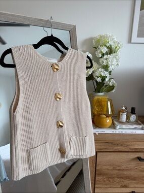 Sleeveless Knit Button Front Tank Top - Beige